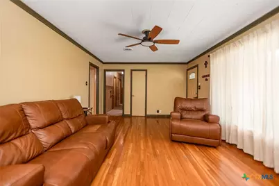 216 Bowie Street, Port Lavaca, TX 77979 - Photo 5