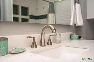 216 Bowie St, Port Lavaca, TX 77979 - Photo 13