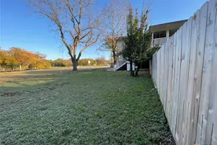 613 Central Texas Expy, Lampasas, TX 76550 - Photo 27