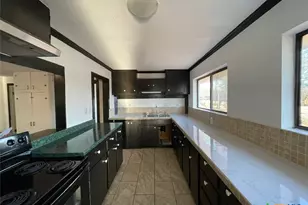 613 Central Texas Expy, Lampasas, TX 76550 - Photo 13