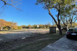 613 Central Texas Expy, Lampasas, TX 76550 - Photo 25