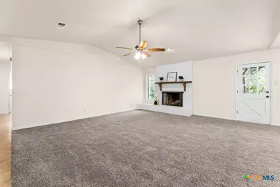 513 E 27th Avenue, Belton, TX 76513 - Photo 5