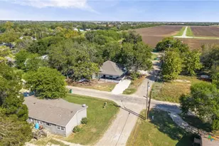 507 2nd St, Moody, TX 76557 - Photo 43