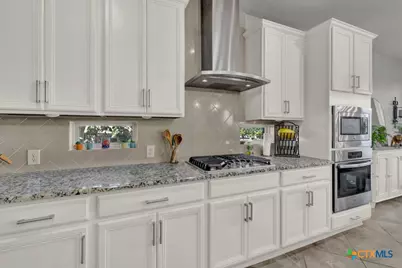 1278 W Hidden Cave Drive, New Braunfels, TX 78132 - Photo 27