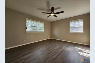 273 Meadow Avenue, New Braunfels, TX 78130 - Photo 15