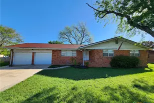 273 Meadow Ave, New Braunfels, TX 78130 - Photo 1