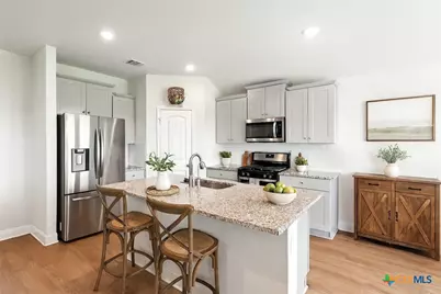 1046 Amble Oak, Seguin, TX 78155 - Photo 3