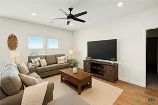 1046 Amble Oak, Seguin, TX 78155 - Photo 5