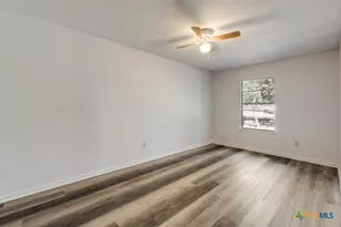 225/229 Country Acres Dr, Seguin, TX 78155 - Photo 19