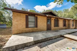 225/229 Country Acres Dr, Seguin, TX 78155 - Photo 5