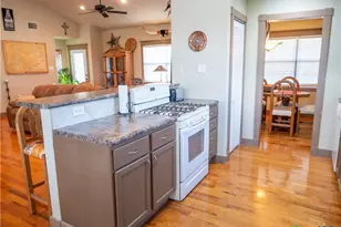 1704 Jackson St, Port Lavaca, TX 77979 - Photo 17