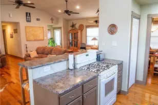 1704 Jackson St, Port Lavaca, TX 77979 - Photo 19