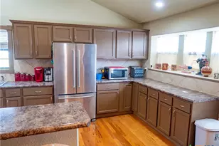 1704 Jackson St, Port Lavaca, TX 77979 - Photo 13