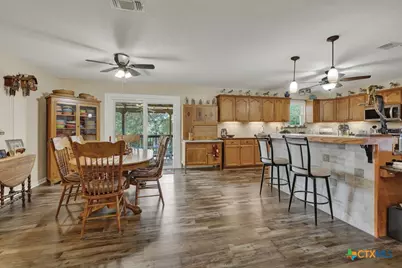 911 Heritage Hill, Canyon Lake, TX 78133 - Photo 17