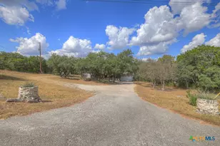 911 Heritage Hill, Canyon Lake, TX 78133 - Photo 5