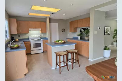 307 Stone Point, New Braunfels, TX 78130 - Photo 5