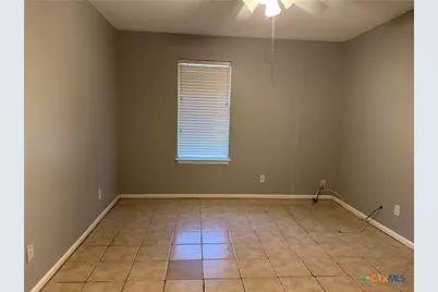 1051 Country Club Drive #27, Seguin, TX 78155 - Photo 5