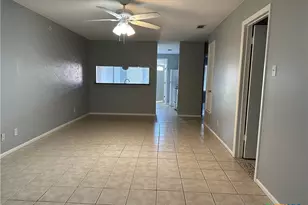 1051 Country Club Dr, Seguin, TX 78155 - Photo 3