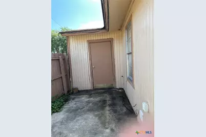 1051 Country Club Drive #27, Seguin, TX 78155 - Photo 11