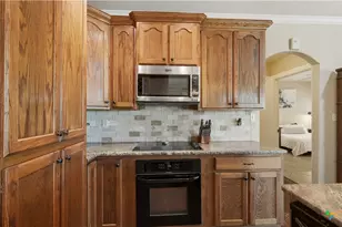 1138 Royal Eagle Dr, Fischer, TX 78623 - Photo 9