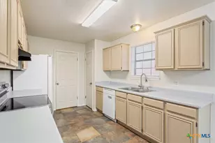 204 Rodeo Cir, Copperas Cove, TX 76522 - Photo 13