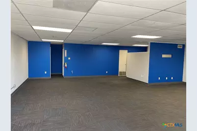 412 N King Street, Seguin, TX 78155 - Photo 9