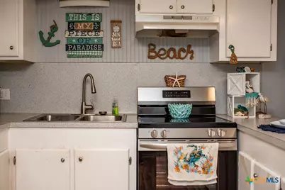 1207 W Madison Avenue, Port O'Connor, TX 77982 - Photo 13