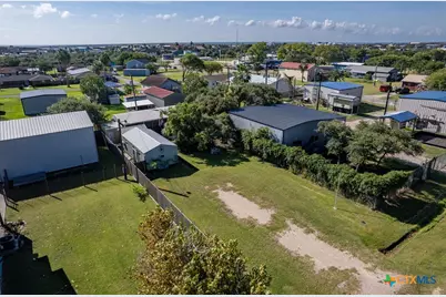 1207 W Madison Avenue, Port O'Connor, TX 77982 - Photo 27