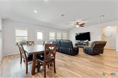 2946 Daisy Meadow, New Braunfels, TX 78130 - Photo 7