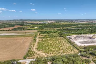 22031A Old Nacogdoches Rd, New Braunfels, TX 78132 - Photo 5