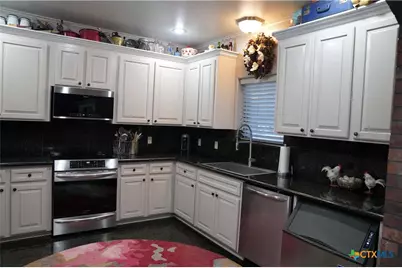 1354 US Highway 90A, Sheridan, TX 77475 - Photo 9