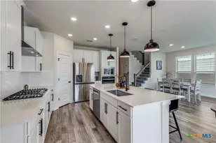 213 Sugar Cane Rd, Buda, TX 78610 - Photo 13