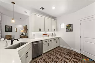 274 Pecan Meadow Ln, Belton, TX 76513 - Photo 5