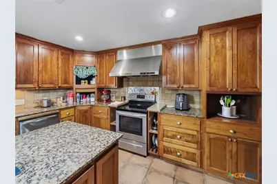 725 County Road 300, Hamilton, TX 76531 - Photo 11