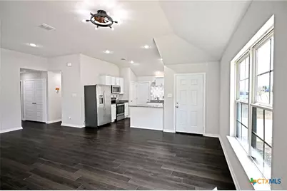 2973 Greenbriar, Seguin, TX 78155 - Photo 5