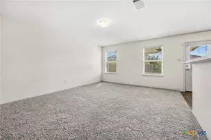 137 Bridges Ln, Jarrell, TX 76537 - Photo 7