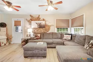 524 E 13th Ave, Belton, TX 76513 - Photo 7