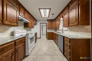 4121 Tokio Rd, West, TX 76691 - Photo 11