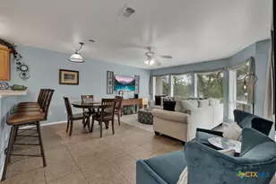 730 E Mather St, New Braunfels, TX 78130 - Photo 5