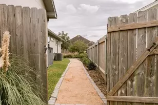 113 Persimmon Ct, Victoria, TX 77904 - Photo 41