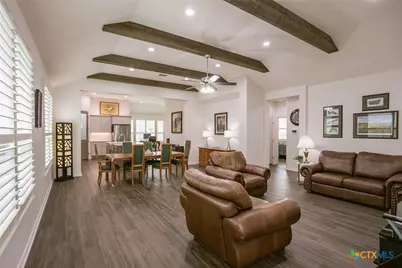 113 Persimmon Court, Victoria, TX 77904 - Photo 5