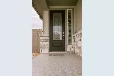 113 Persimmon Court, Victoria, TX 77904 - Photo 3