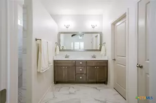 113 Persimmon Ct, Victoria, TX 77904 - Photo 19