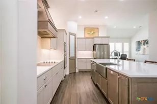 113 Persimmon Ct, Victoria, TX 77904 - Photo 11