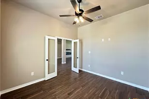 224 Desert Holly Dr, Temple, TX 76502 - Photo 3