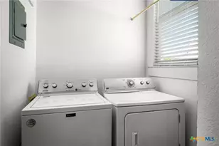 843 Cross St, New Braunfels, TX 78130 - Photo 23