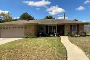 619 Jackson St, Rockdale, TX 76567 - Photo 3