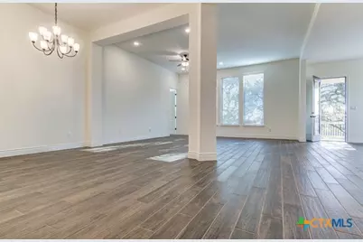 593 Vale Court, New Braunfels, TX 78132 - Photo 5