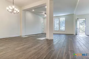 593 Vale Ct, New Braunfels, TX 78132 - Photo 5