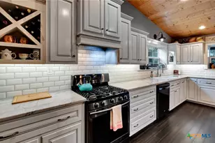 2133 Cr 125, Edna, TX 77957 - Photo 13